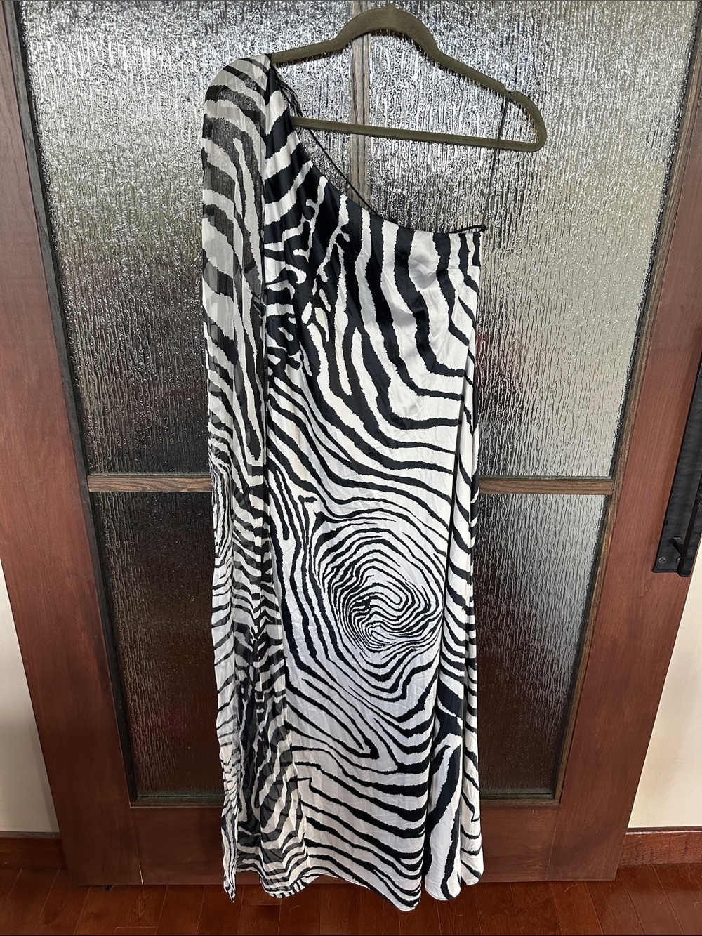 DELFI Collective Nairobi Gown One Shoulder Zebra Print Maxi size Medium - Picture 11 of 15